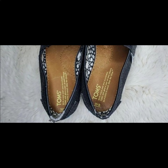 Tom’s W size 6 Sparkly Black Fabric Slip On - Picture 4 of 6